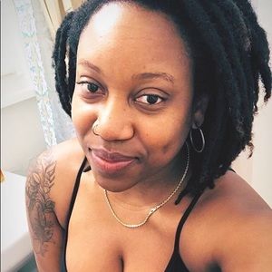 Meet your Posher, Ashly